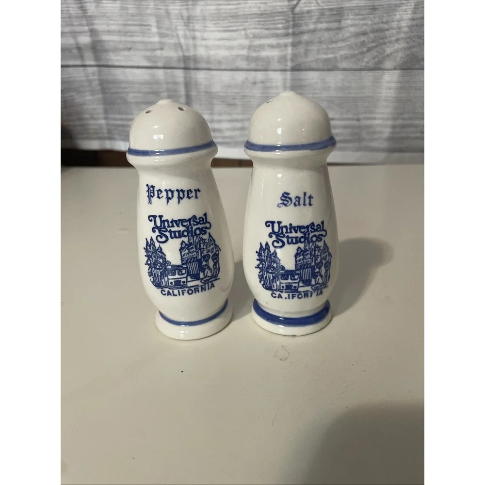Vintage Universal Studios Salt and Pepper‎ Shakers Souvenir
